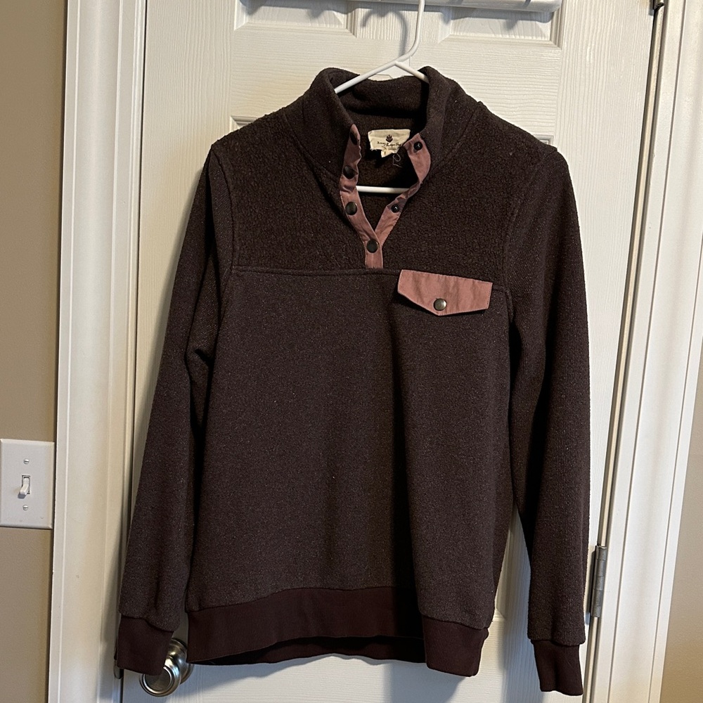 Elegant Brown Crewneck Sweater with Button Accent. Betsey’s boutique. Size Small